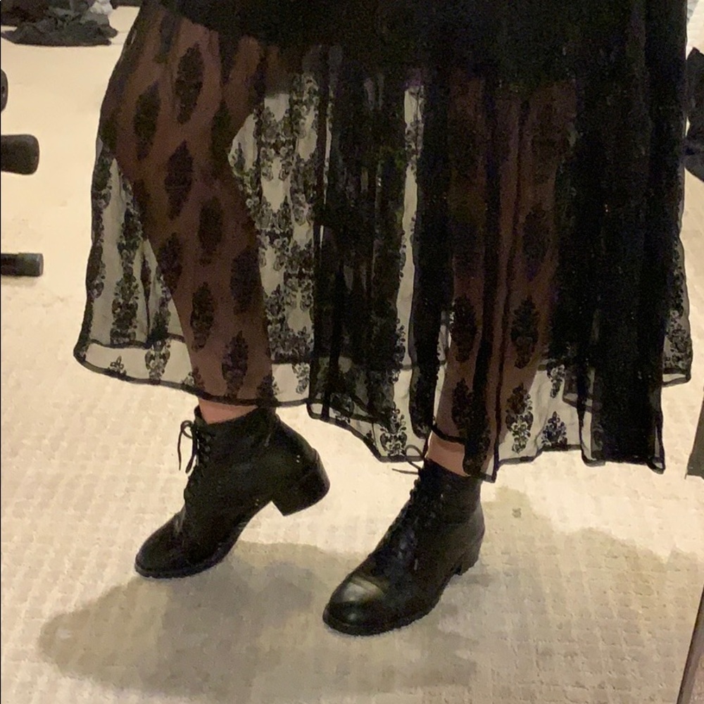 Woman’s boots size 38